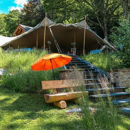 Holiday home Les 13 Arbres - Avec Jacuzzi